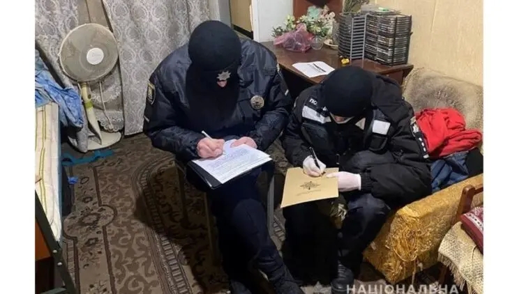 В Киеве пьяная мать ударила ножом в спину своего 4-летнего сына