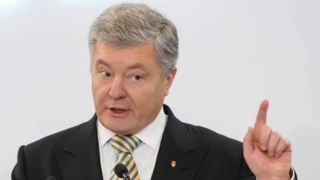 Анкета Порошенко появилась в базе розыска МВД