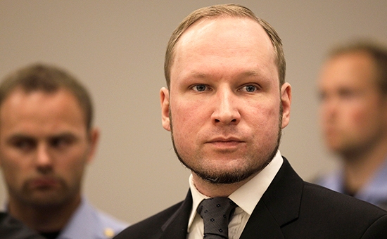 Убивший 77 человек норвежский террорист Андерс Брейвик хочет выйти на свободу