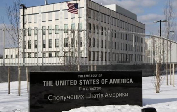 Из Украины вывезут семьи дипломатов США, - СМИ
