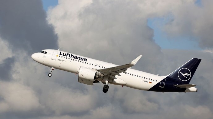 Lufthansa переносит ночные рейсы в Киев на фоне опасений о нападении РФ