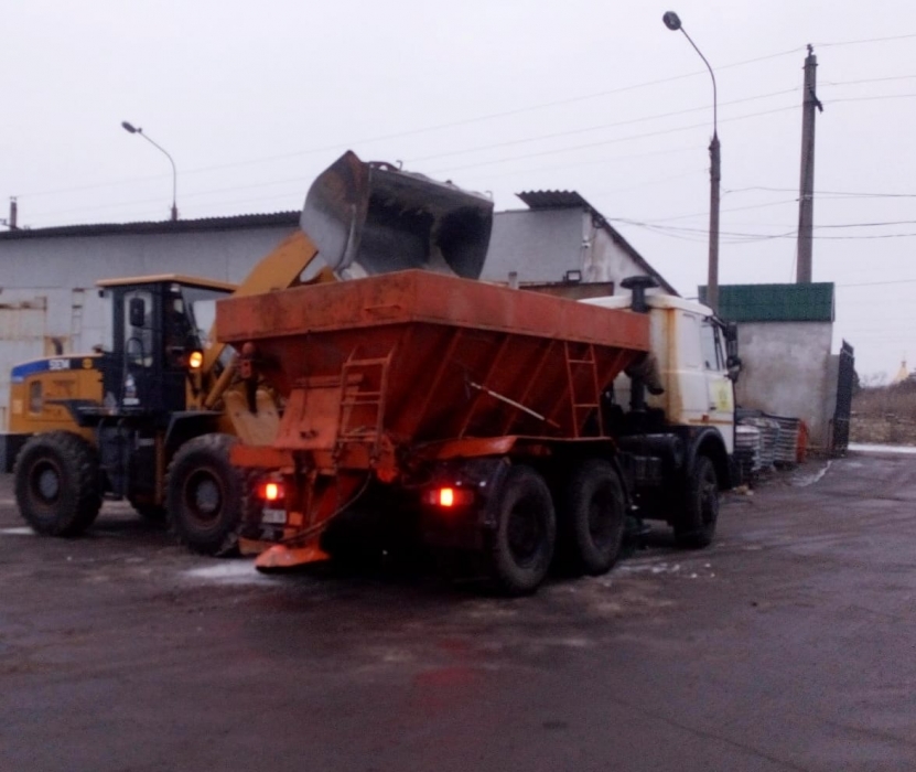 Непогода в Николаеве: девять машин обрабатывают улицы города реагентами
