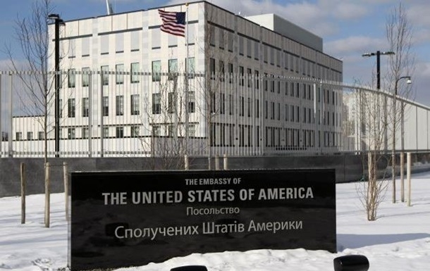 Посольство США призвало соотечественников покинуть Украину