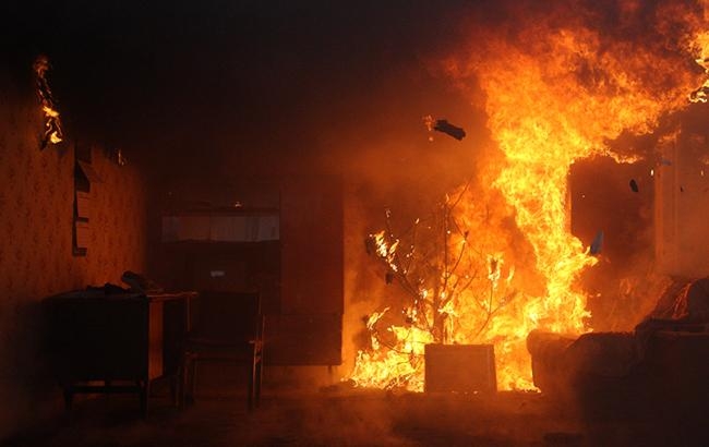 В Николаеве горел пятиэтажный жилой дом