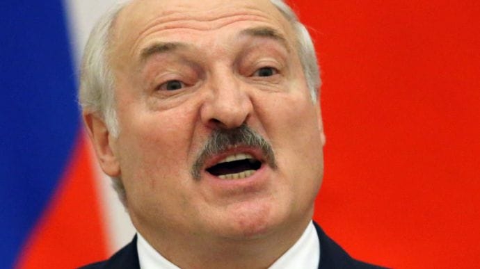 Лукашенко обозвал Зеленского «безголовым»