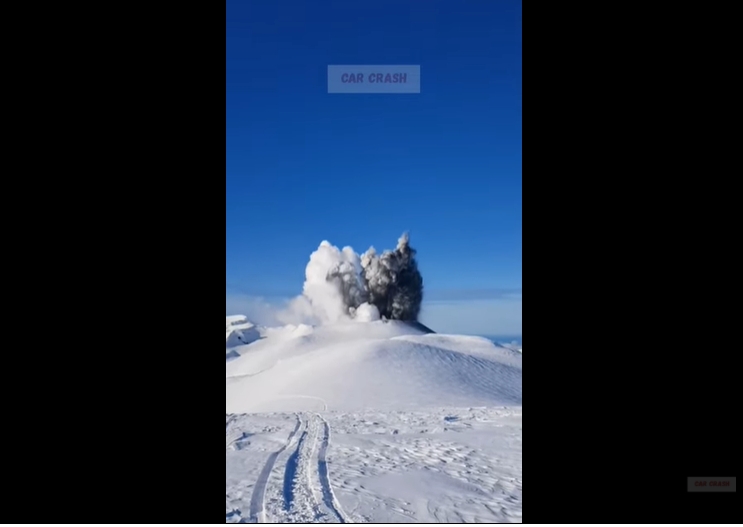 Пробуждение курильского вулкана Эбеко попало на видео
