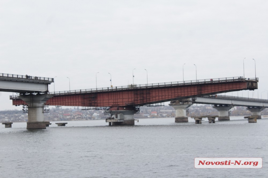 Как в Николаеве разводили Варваровский мост (фото, видео)