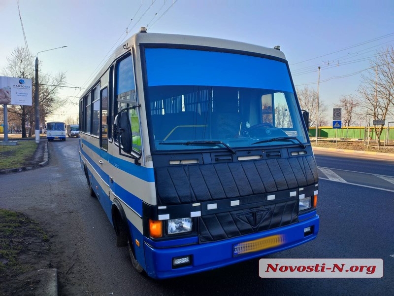 На выезде из Николаева столкнулись два автобуса