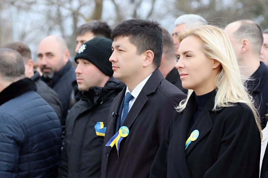 Ко Дню единения в Николаеве торжественно подняли Государственный Флаг Украины