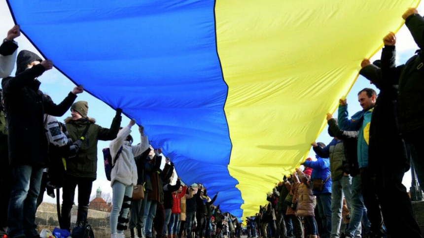 Большинство украинцев не верят в скорое вторжение России: опрос