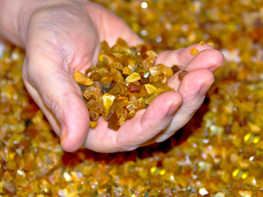 Самыми популярными минералами у инвесторов в Украине стали янтарь и песок