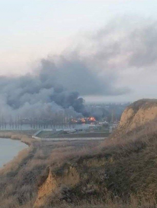 Появилось фото последствий ракетного удара по военному порту в Очакове