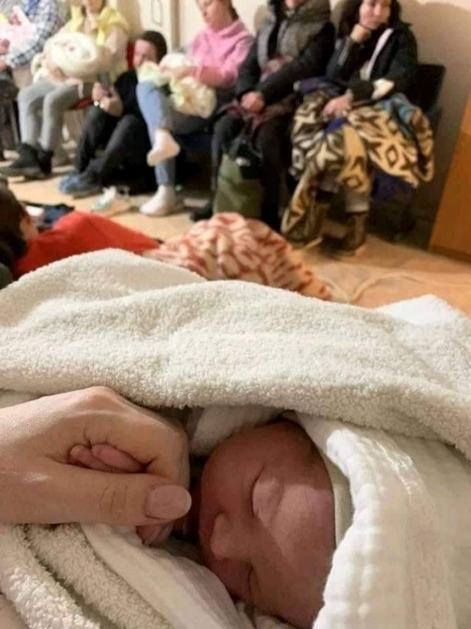 В Киеве во время сигнала тревоги прямо в укрытии родился ребенок
