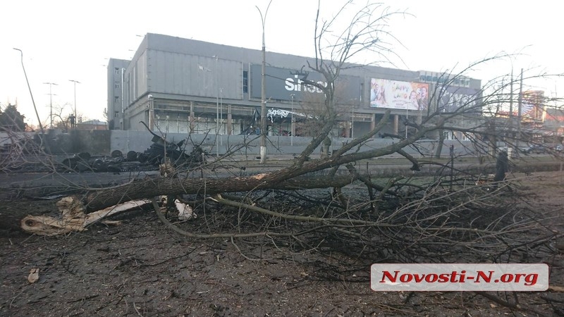 Как выглядит центр Николаева, где вчера шли бои (фото)