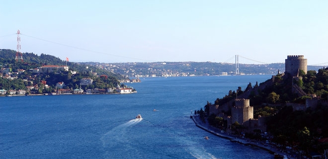 Турция закроет Босфор для прохода военных российских кораблей