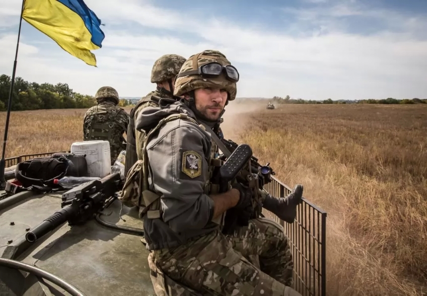 Украинским военным будут платить по 100 тысяч гривен в месяц