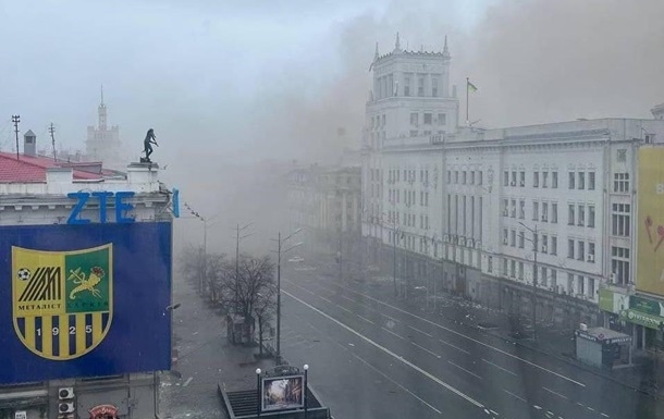 В Харькове крылатая ракета попала в здание горсовета (видео)