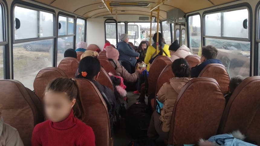 Из Вознесенска отъехали первые автобусы для эвакуации людей на границу Польши
