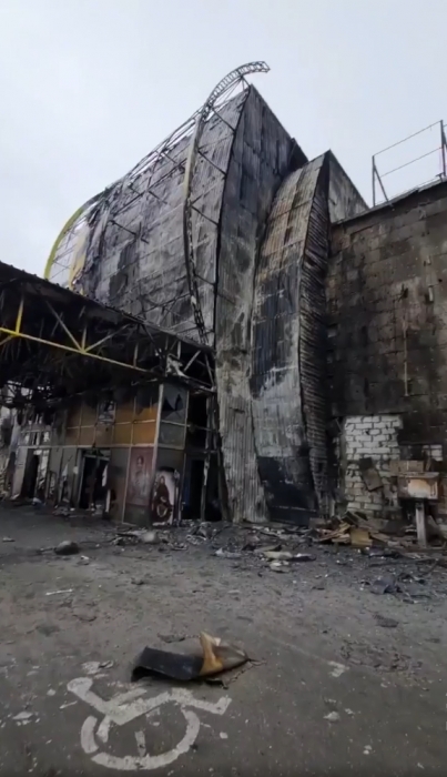 От знаменитой херсонской «Фабрики» остался обугленный остов (видео)