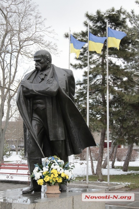  В Николаеве отметили 208-ю годовщину со дня рождения великого Кобзаря (фото)