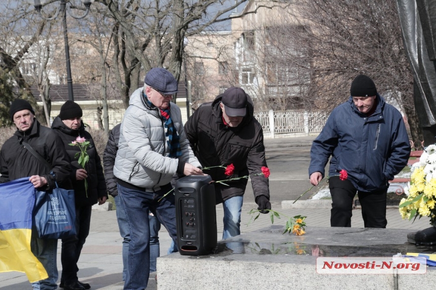  В Николаеве отметили 208-ю годовщину со дня рождения великого Кобзаря (фото)