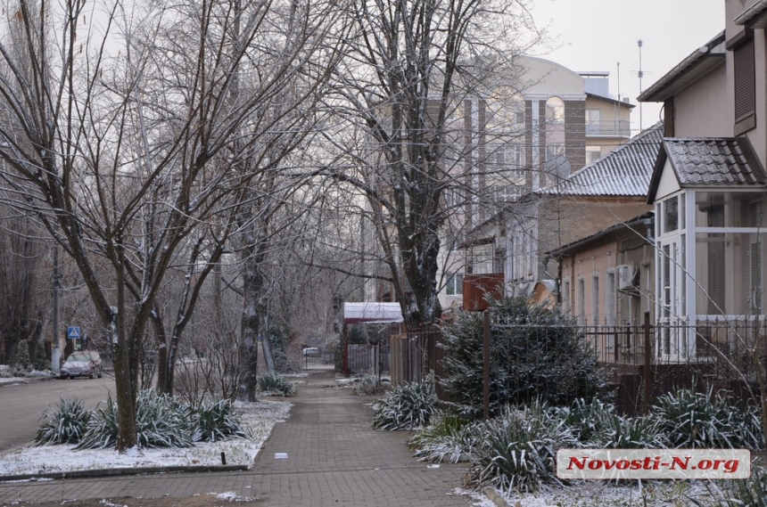 В Николаеве прошел снегопад (фото)