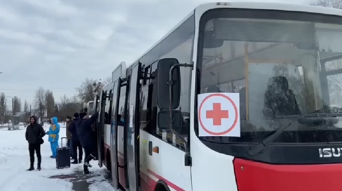 Эвакуация жителей Николаевской области: нуждающимся в помощи нужно обращаться на горячую линию