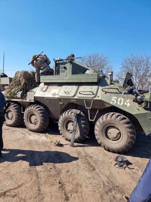 Ким показал фото захваченной военной техники оккупантов