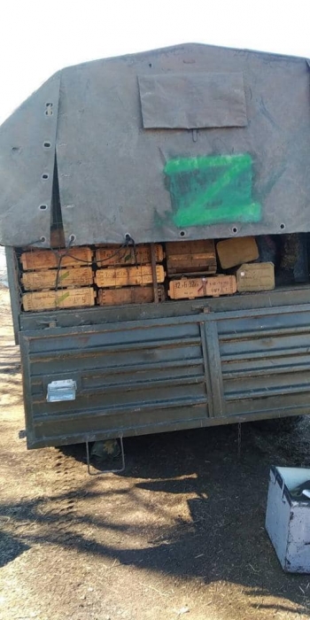 В Николаевской области пограничники забрали у российских военных грузовик с боеприпасами