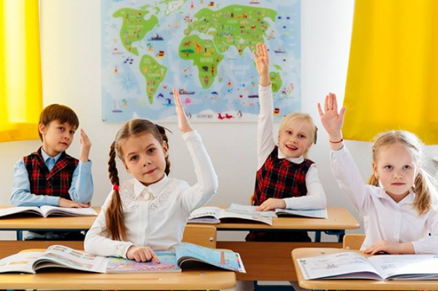 В Николаевской области школы и вузы частично возобновили обучение, детсады пока не работают