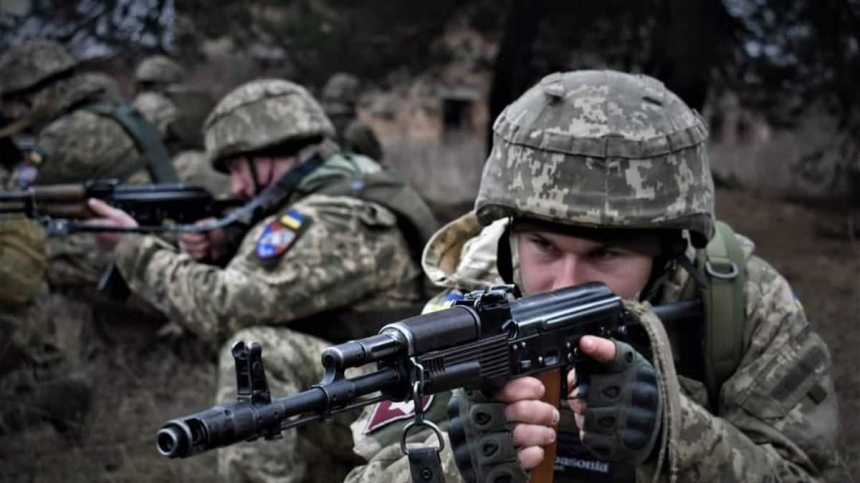 ВСУ за сутки частично уничтожили и остановили 2 российских полка