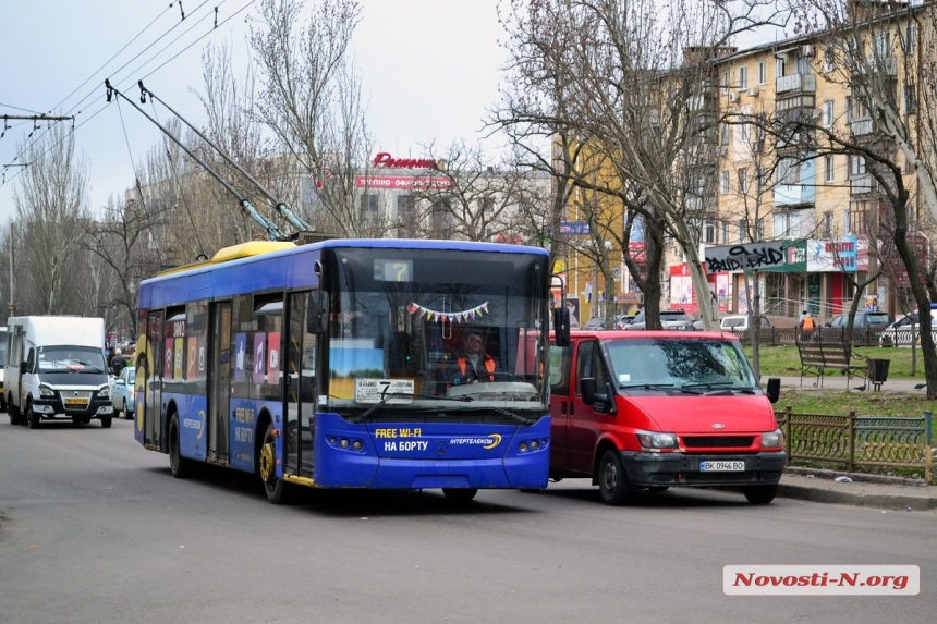 В Николаеве с 12 апреля хотят повысить стоимость проезда в городском транспорте