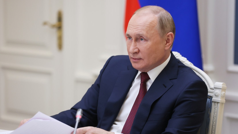 Советники Путина передают ему искаженную информацию о действиях российских войск, - СМИ