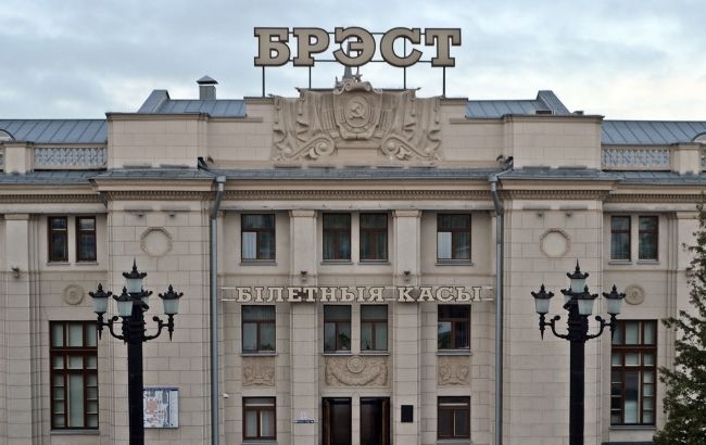 Россия начала использовать аэропорт Бреста для ударов по Украине