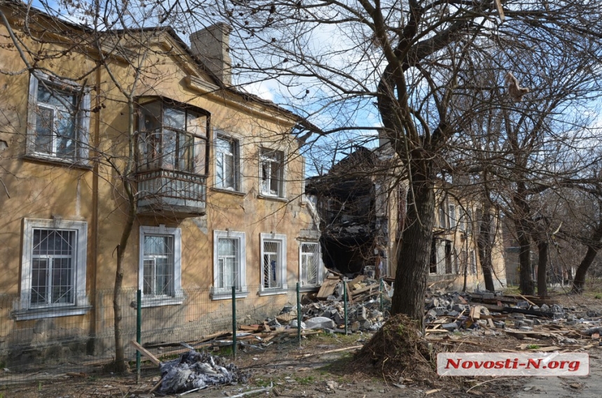 Весна в прифронтовом Николаеве (фоторепортаж)