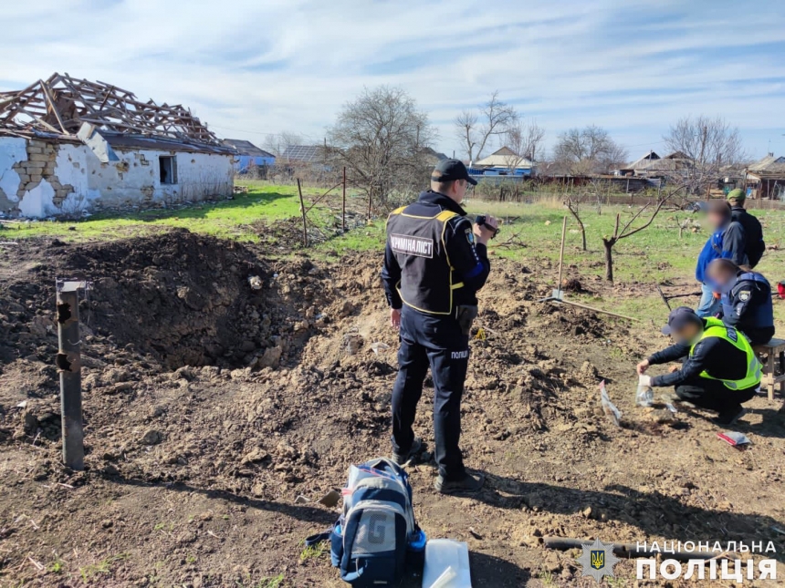 Николаевские полицейские показали результаты бомбежки Баштанки: ущерб и количество раненых устанавливают