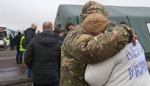 Состоялся обмен пленными: домой вернулись 33 украинских военных и 12 мирных жителей