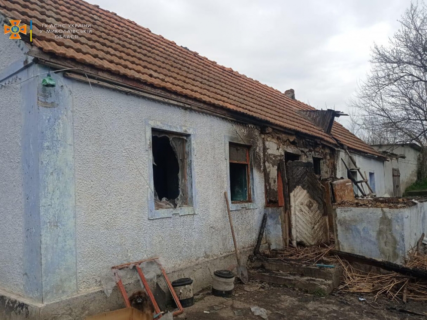 В Николаевской области загорелся дом с семьей внутри – ребенок в тяжелом состоянии