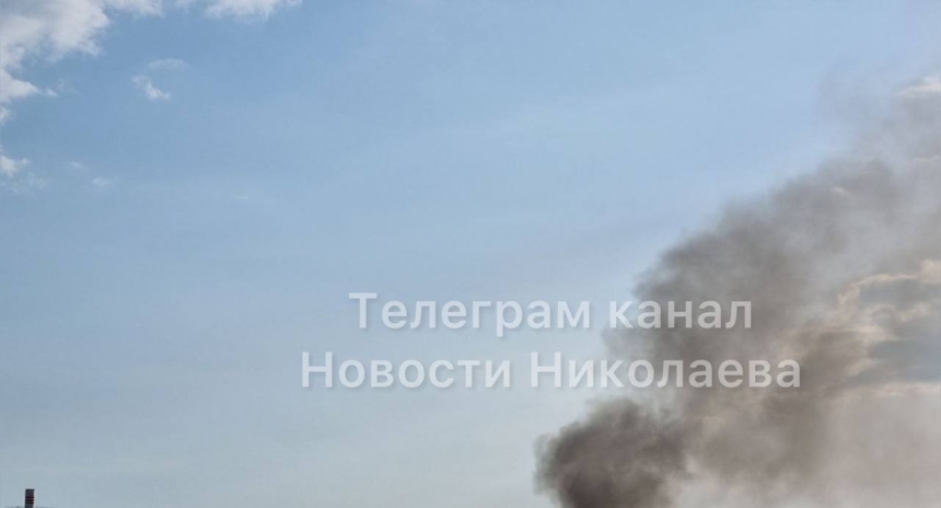 В Николаеве сообщают о взрывах: нанесен удар по одному из предприятий города