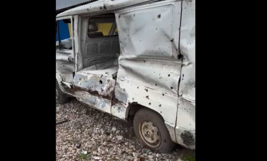 Оккупанты обстреляли волонтерский микроавтобус фонда главы Николаевского облсовета