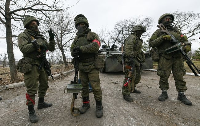 Войска РФ перебросили в Чернобаевку более 100 единиц техники