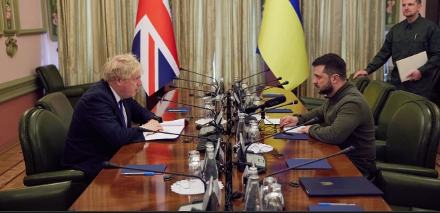 Зеленский и Джонсон обсудили поддержку Украины