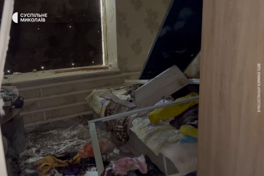 «За что нам это все?»: жители разрушенного общежития в Николаеве рассказали об обстреле (видео)