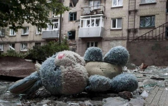 В Украине от рук российских захватчиков пострадали по меньшей мере 724 ребенка