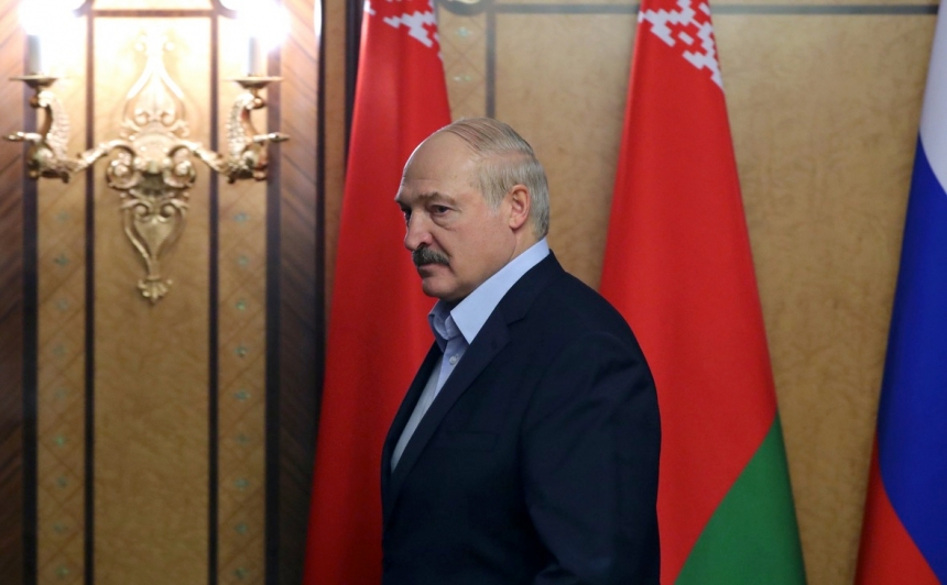 Лукашенко предложил вывозить украинское зерно через Беларусь