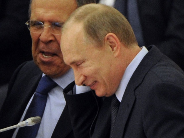 Зеленский подписал указ о введении санкций против Путина и его свиты