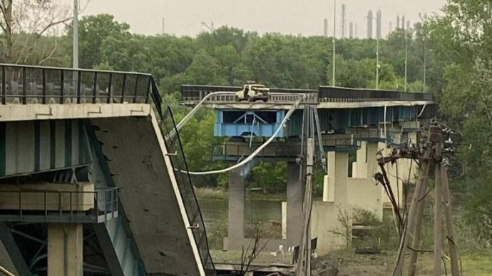 Россияне уничтожили два из трех мостов к Северодонецку, - глава ОВА 