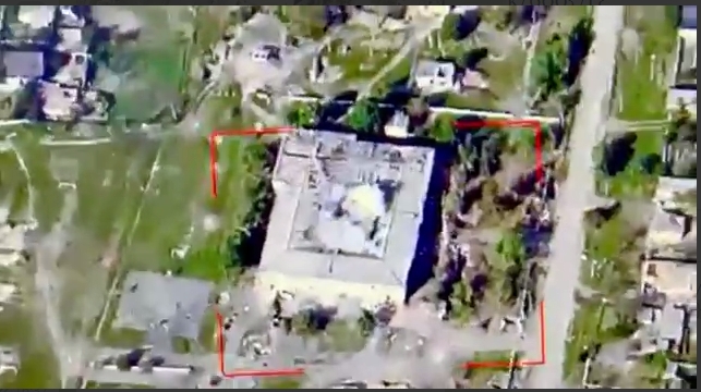 Украинские защитники показали, как в Херсонской области уничтожили штаб оккупантов (видео)