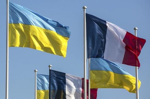 В правительстве Франции высказались за предоставление Украине статуса кандидата на вступление в ЕС