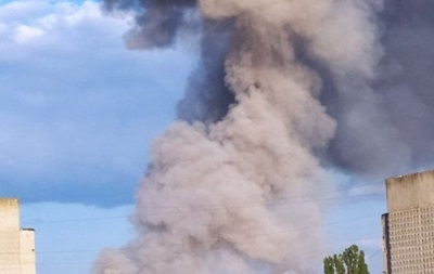 В Луганской области взорвался склад с боеприпасами (видео)